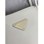 2025年早春高品質新品入荷 PRADA  バッグ 3工場