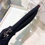 2025年早春新品入荷 PRADA クラッチバッグ 3工場