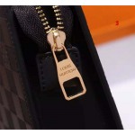 2025年早春新品入荷  ルイヴィトン クラッチバッグ 3工場