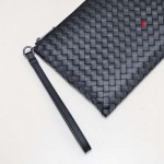 2025年早春新品入荷 Bottega Veneta  クラッチバッグ 3工場