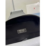 2025年早春新品入荷 PRADA チェストバッグの男性 3工場