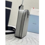 2025年早春新品入荷 PRADA チェストバッグの男性 3工場