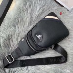 2025年早春新品入荷 PRADA チェストバッグの男性 3工場