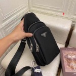2025年早春新品入荷 PRADA チェストバッグの男性 3工場