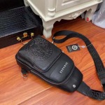 2025年早春新品入荷ヴェルサーチ チェストバッグの男性 3工場