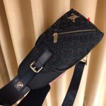 2025年早春新品入荷 ルイヴィトンチェストバッグの男性 3工場