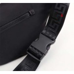 2025年早春新品入荷 ヴェルサーチ ウエストポーチバッグの男性 3工場