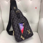 2025年早春新品入荷 ルイヴィトン チェストバッグの男性 3工場