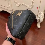 2025年早春新品入荷 ルイヴィトン チェストバッグの男性 3工場