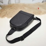 2025年早春新品入荷Bottega Veneta  チェストバッグの男性 3工場