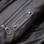 2025年早春新品入荷 Bottega Veneta ウエストポーチバッグの男性 3工場