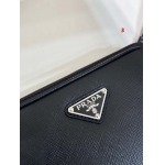 2025年早春新品入荷 PRADA  バッグの男性 3工場