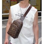 2025年早春新品入荷 ルイヴィトン チェストバッグの男性 3工場