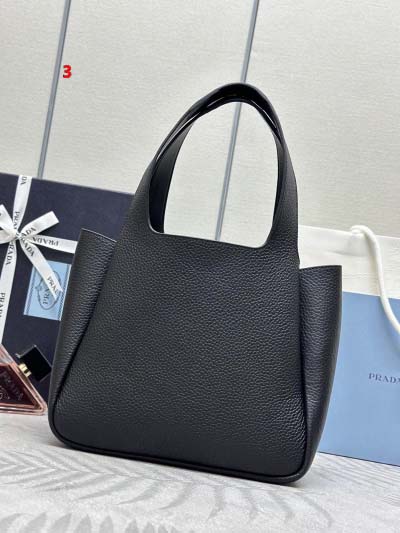 2025年早春新品入荷 PRADA  バッグ  3工場
