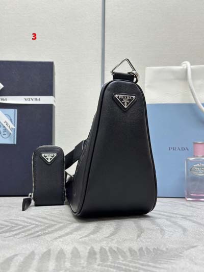 2025年早春新品入荷 PRADA  バッグの男性 3工場