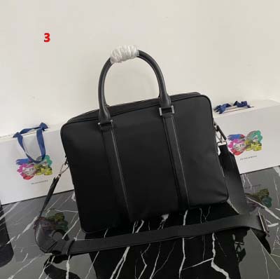 2025年早春新品入荷 PRADA  バッグの男性 3工場