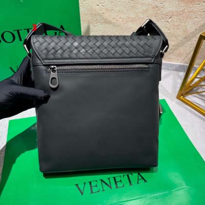 2025年早春新品入荷 Bottega Veneta  バッグの男性 3工場
