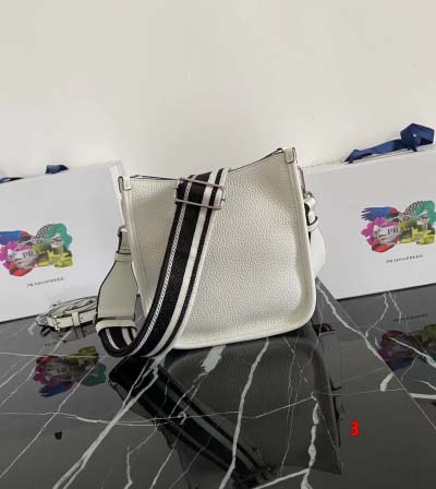 2025年早春新品入荷PRADA   バッグ 3工場