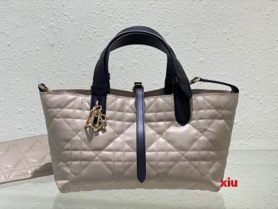 2025年早春原版復刻 新品入荷ディオール  バッグ xiu工場