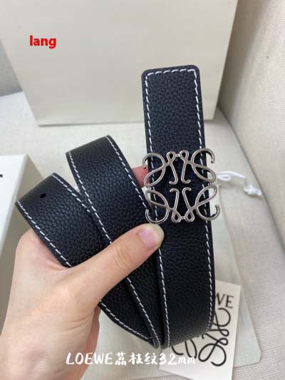 2025年早春新品入荷 LOEWE 本革 ベルト LANG工場