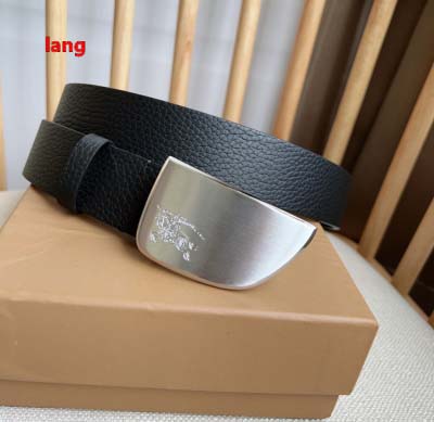 2025年早春新品入荷 バーバリー  本革 ベルト LANG工場