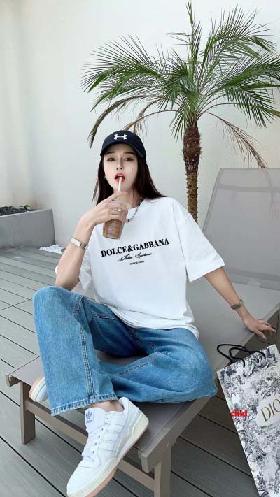 2025年1月17日春夏新品入荷Dolce&Gabbana 半袖 Tシャツ CHIDAO工場