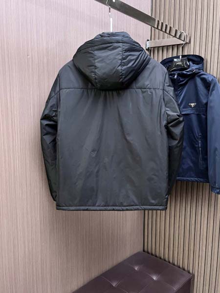 2025年1月21日早春新品入荷 PRADA 綿入れの服ジャケットアウター 118工場