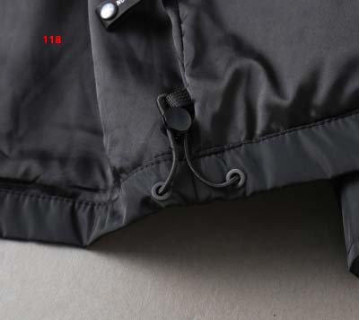 2025年1月21日早春新品入荷 PRADA 綿入れの服ジャケットアウター 118工場