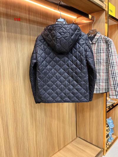 2025年1月21日早春新品入荷 PRADA 綿入れの服ジャケットアウター 118工場