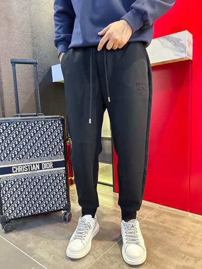 2025年1月21日早春高品質新品入荷 PRADA スポーツズボ 118工場