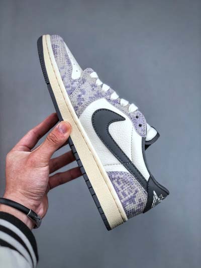 2025年1月30日新品入荷Travis Scott x Nike Air Jordan 1 Low  Air Jordan 1 Low スニーカー/ランニングシューズ/カジュアルシューズ