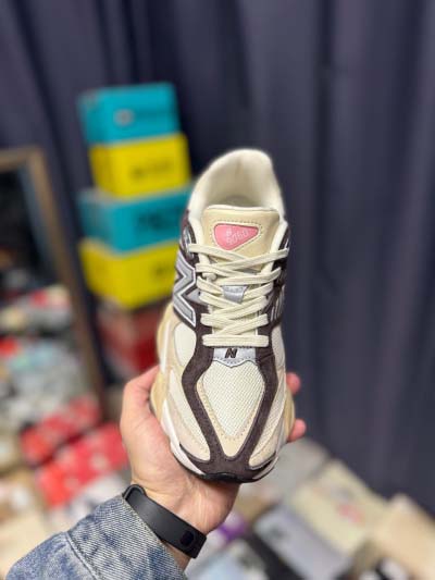2025年1月30日新品入荷New Balance NB9060  U9060FL スニーカー/ランニングシューズ/カジュアルシューズ