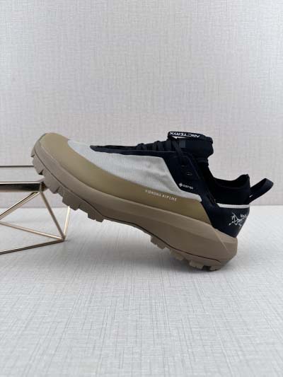 2025年1月30日新品入荷  Q11スニーカー/ランニングシューズ/カジュアルシューズ