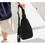 2025年早春新品入荷 ヴェルサーチ  バッグの男性 3工場