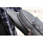 2025年早春新品入荷 ルイヴィトン バッグの男性 3工場