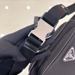 2025年早春新品入荷 PRADA  バッグの男性 3工場