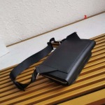 2025年早春新品入荷 PRADA  バッグの男性 3工場