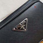 2025年早春新品入荷 PRADA  バッグの男性 3工場