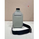 2025年早春新品入荷 PRADA  バッグの男性 3工場