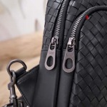 2025年早春新品入荷 Bottega Veneta  バッグの男性 3工場