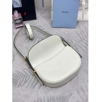 2025年早春新品入荷 PRADA  バッグ  3工場