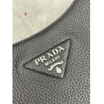 2025年早春新品入荷 PRADA  バッグ  3工場