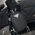 2025年早春新品入荷 PRADA  バッグ  3工場