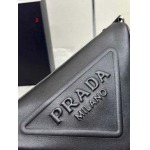 2025年早春新品入荷 PRADA  バッグの男性 3工場