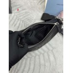 2025年早春新品入荷 PRADA  バッグの男性 3工場