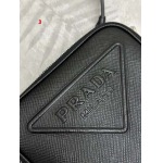 2025年早春新品入荷 PRADA  バッグの男性 3工場