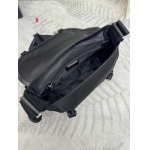 2025年早春新品入荷 PRADA  バッグの男性 3工場