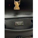 2025年早春新品入荷 PRADA  バッグの男性 3工場