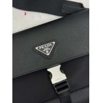 2025年早春新品入荷 PRADA  バッグの男性 3工場