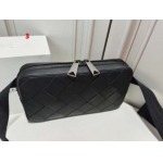 2025年早春新品入荷 Bottega Veneta  バッグの男性 3工場